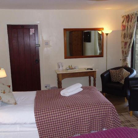 קרנפורת' Tithe Barn Bed And Breakfast מראה חיצוני תמונה