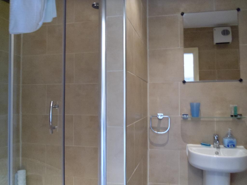 קרנפורת' Tithe Barn Bed And Breakfast מראה חיצוני תמונה